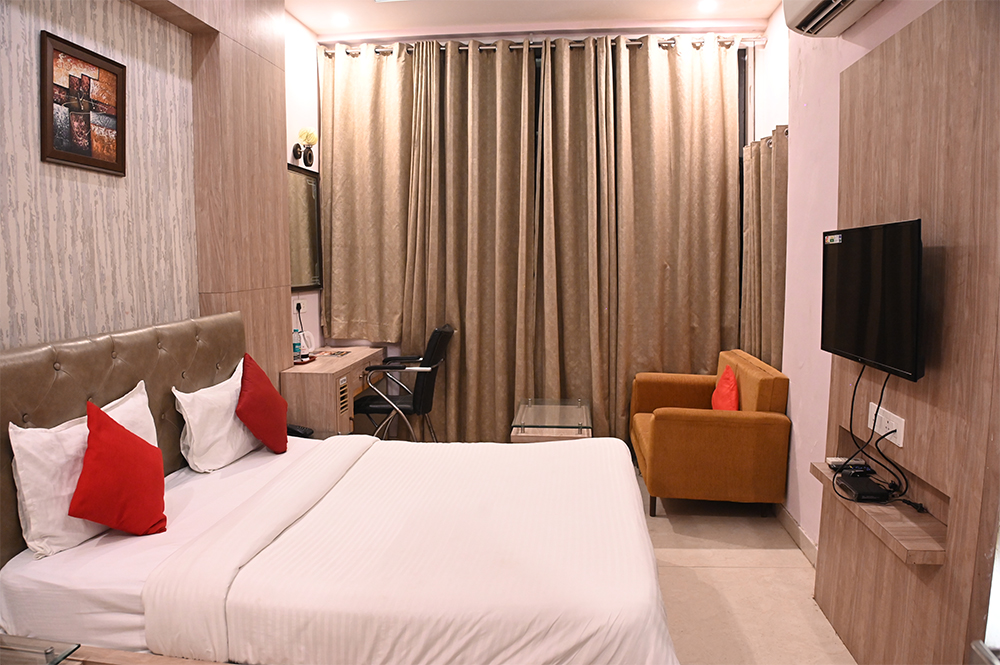 Hotel Yashpadam Continental and Banquet Hall