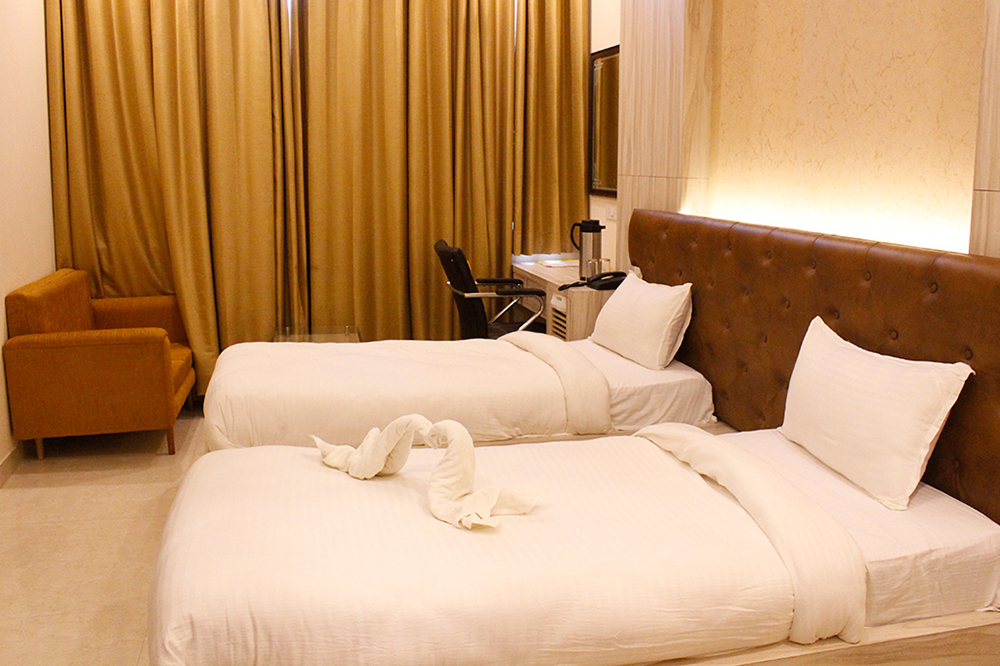 Hotel Yashpadam Continental and Banquet Hall